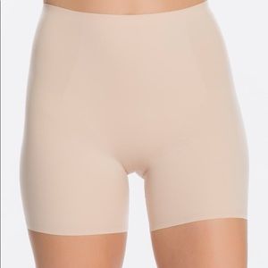 SPANX Thinstincts Girl Short